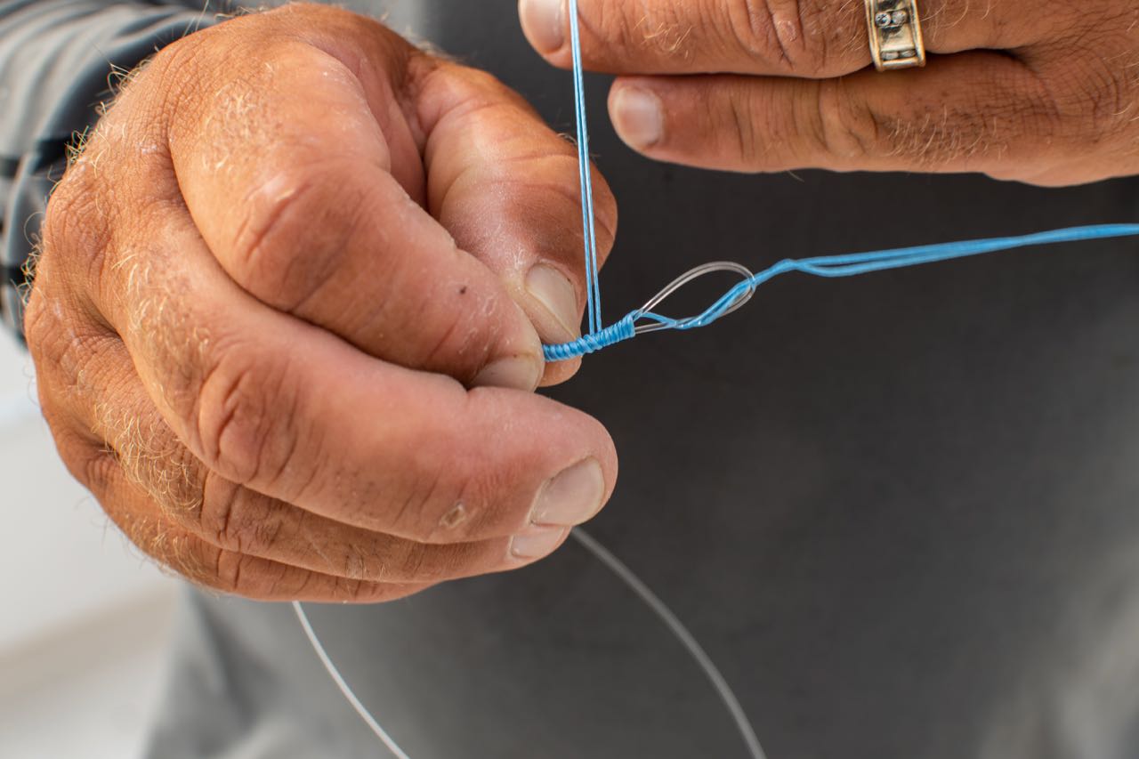 tie hook to line fishing lesson